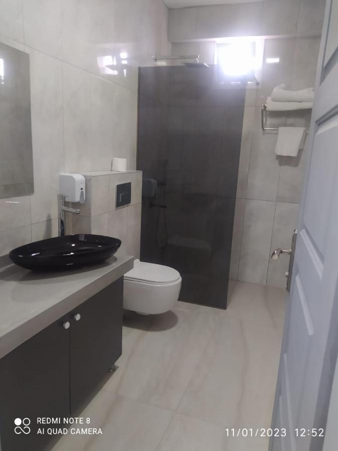 Deniz Hotel Kumburgaz Бююкчекмедже Екстер'єр фото