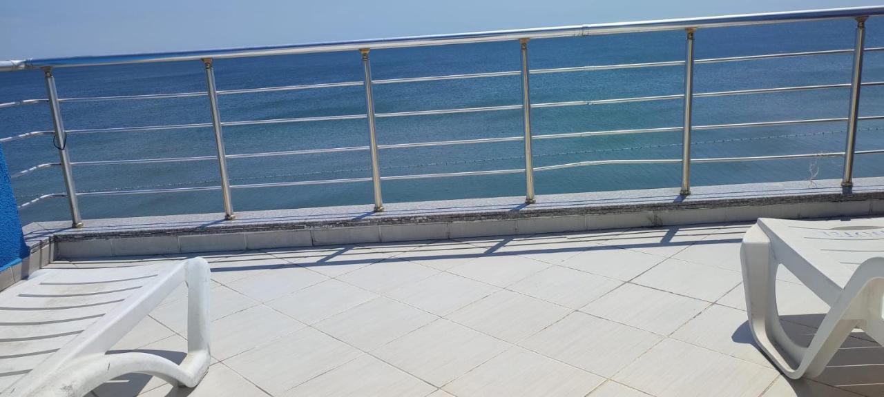 Deniz Hotel Kumburgaz Бююкчекмедже Екстер'єр фото